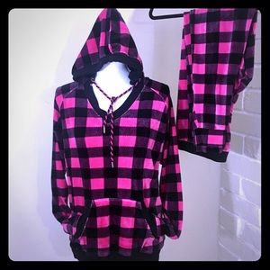 Jennifer Moore Pajama set, Size Small.